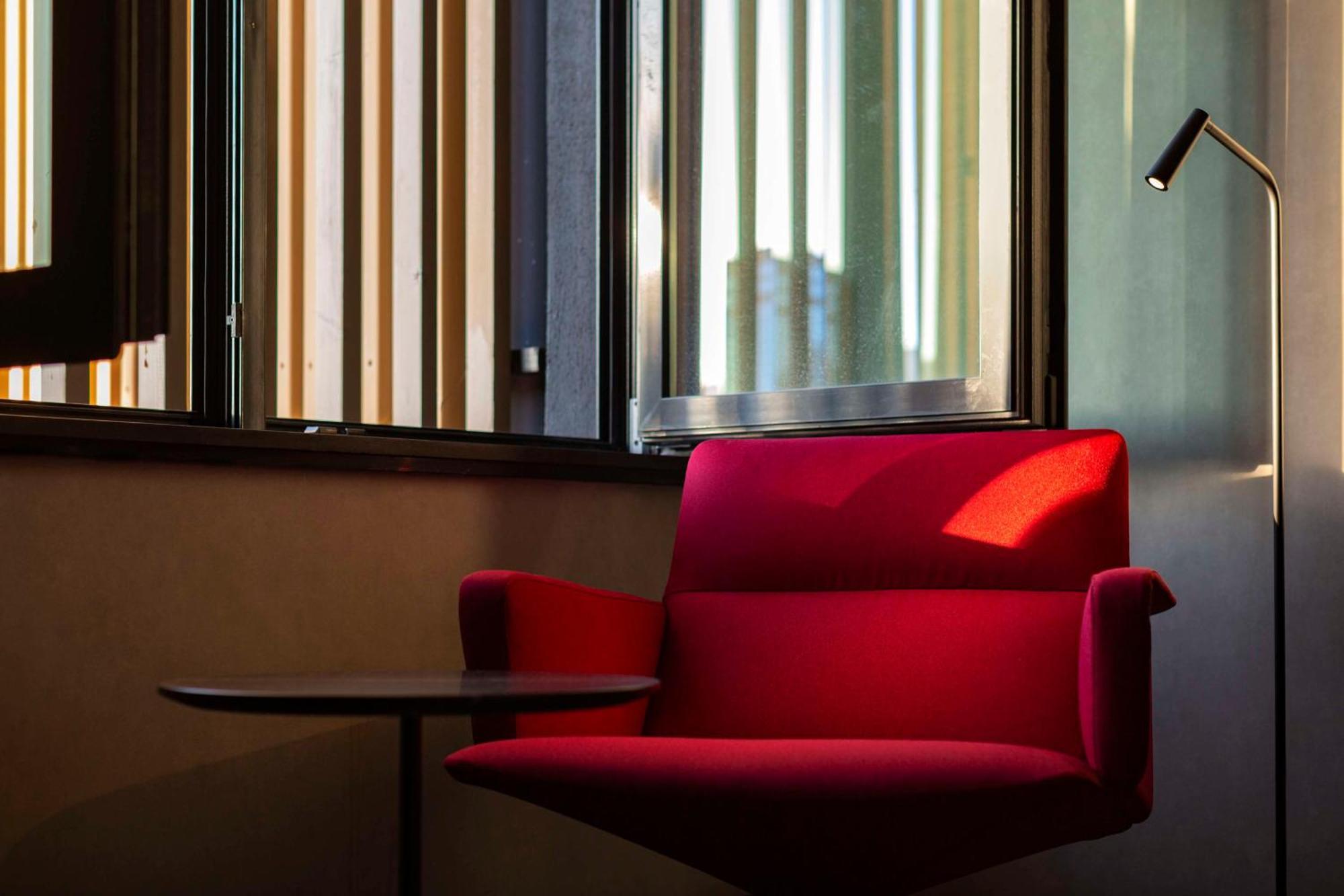 فندق Radisson Red تبليسي المظهر الخارجي الصورة
