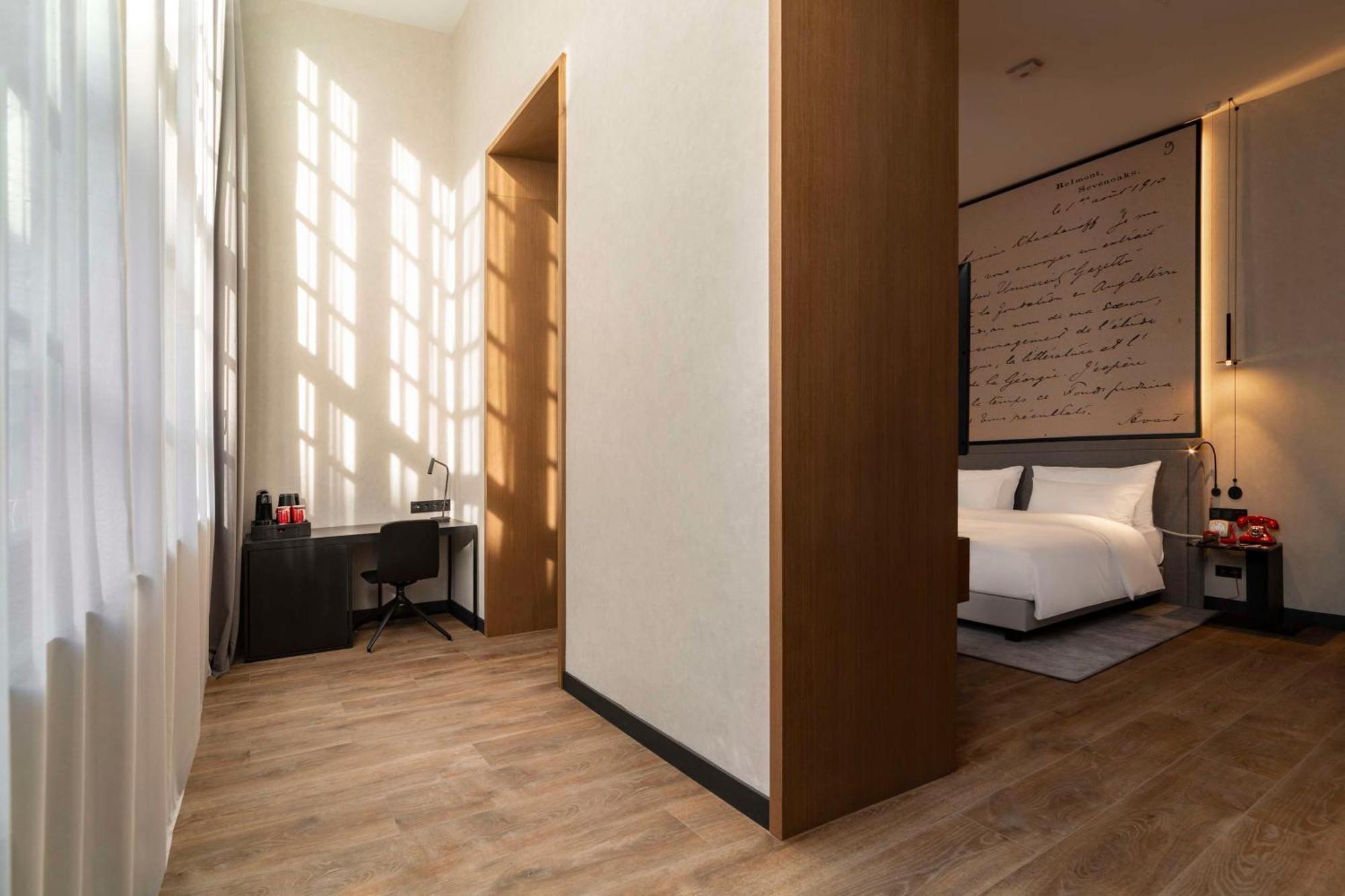 فندق Radisson Red تبليسي المظهر الخارجي الصورة