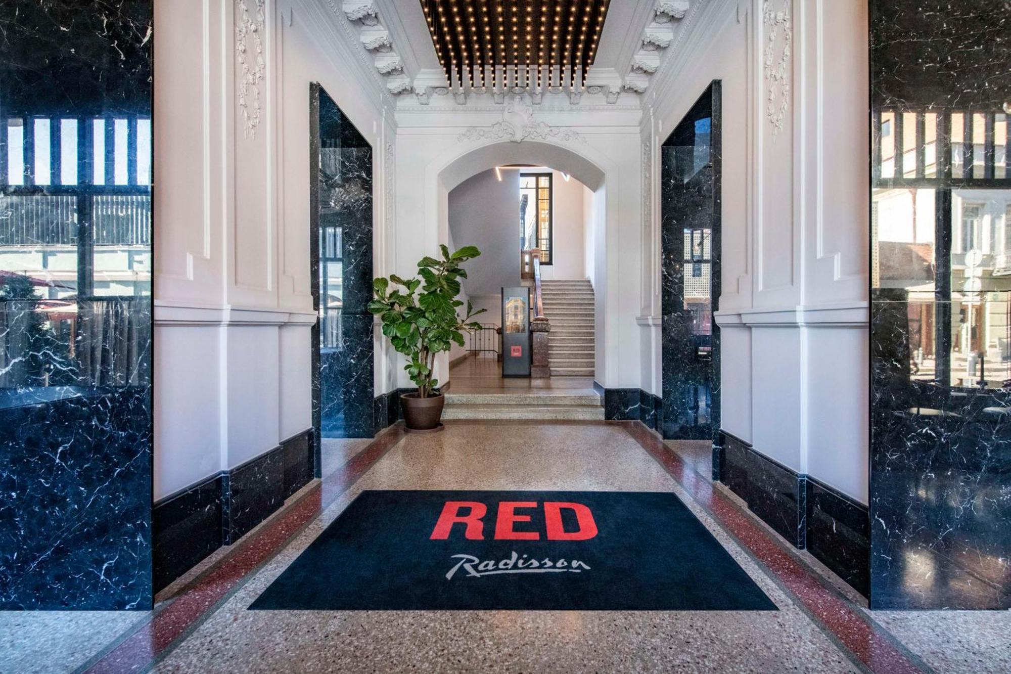 فندق Radisson Red تبليسي المظهر الخارجي الصورة